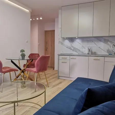 Apartment Flou 81, Parking & 700m Plaza Gdansk